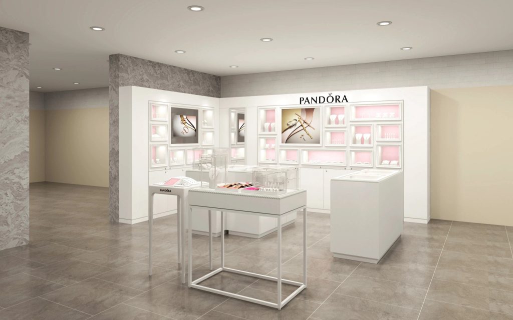 Giới trẻ mê mẩn khám phá các món trang sức quốc tế tại PNJ 2 gioi tre me man kham pha cac mon trang suc quoc te tai pnj 02 2