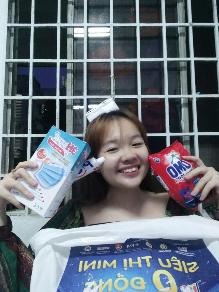 Siêu thị mini 0 đồng ấm lòng sinh viên mùa dịch 1 sieu thi mini 0 dong am long sinh vien mua dich 01