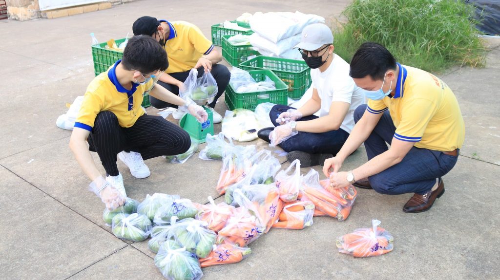 Siêu thị mini 0 đồng chính thức đến với người lao động khó khăn 1 sieu thi mini 0 dong chinh thuc den voi nguoi lao dong kho khan 01