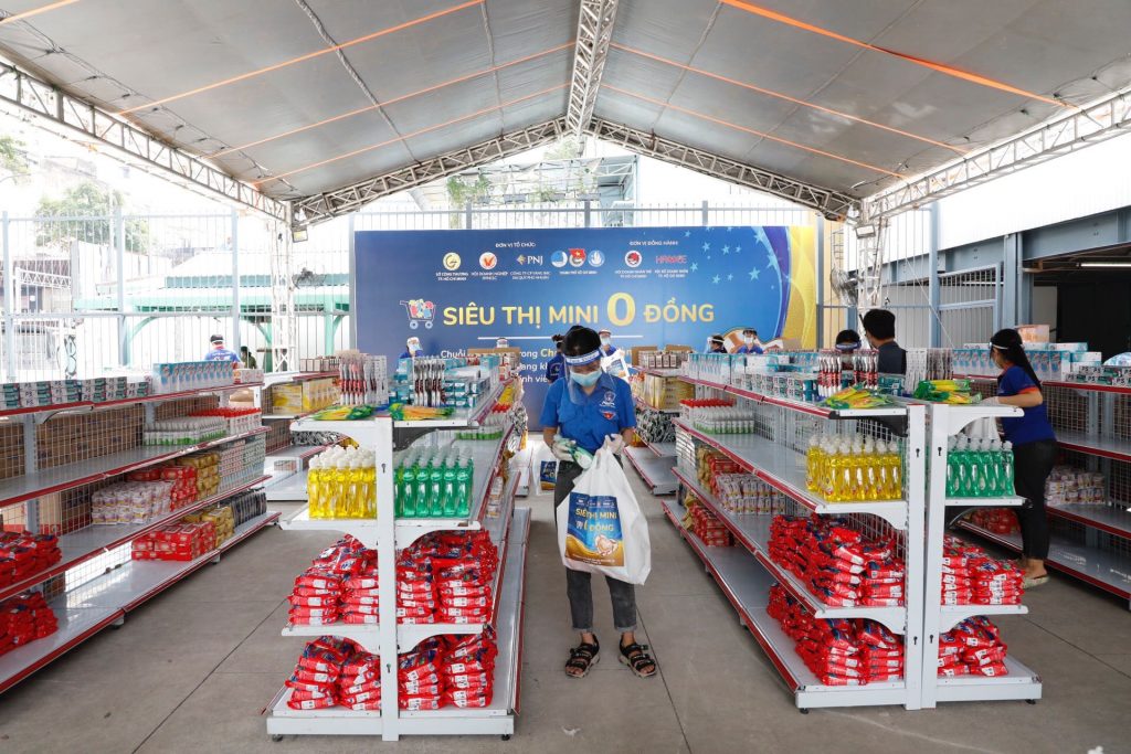 Siêu thị mini 0 đồng 'thắp' hy vọng cho người nghèo 3 sieu thi mini 0 dong thap hy vong cho nguoi ngheo 03