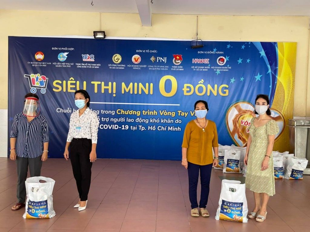 Tiếp tục trao tặng những phần quà cho bà con khó khăn tại quận 5 và Củ Chi 1 tiep tuc trao tang nhung phan qua cho ba con kho khan tai quan 5 va cu chi 01