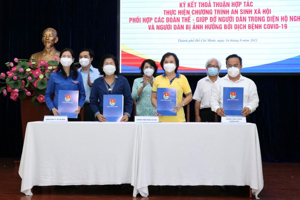 TPHCM: Sẽ hỗ trợ 1 triệu suất ăn/tháng giúp đỡ người nghèo, người gặp khó khăn do dịch Covid-19 1 tphcm se ho tro 1 trieu suat an thang giup do nguoi ngheo nguoi gap kho khan do dich covid 19 01