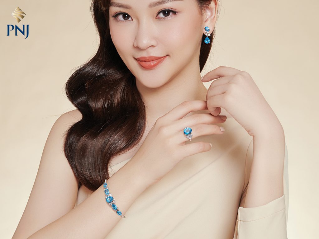 Đi tìm màu son và món trang sức của mùa Thu Đông 5 Di tim mau son va mon trang suc cua mua Thu Dong 4