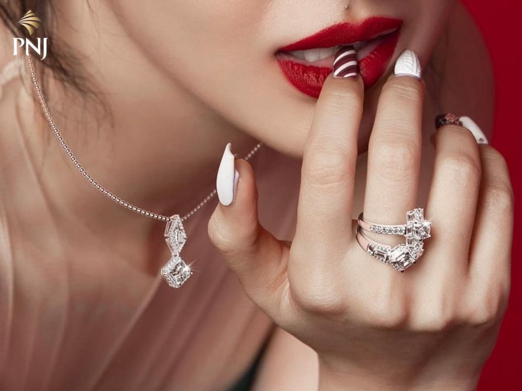 6 món quà Giáng Sinh khiến nàng phải "lọt hố" với bạn 2 7 mon qua Giang Sinh khien nang phai lot ho voi ban 1