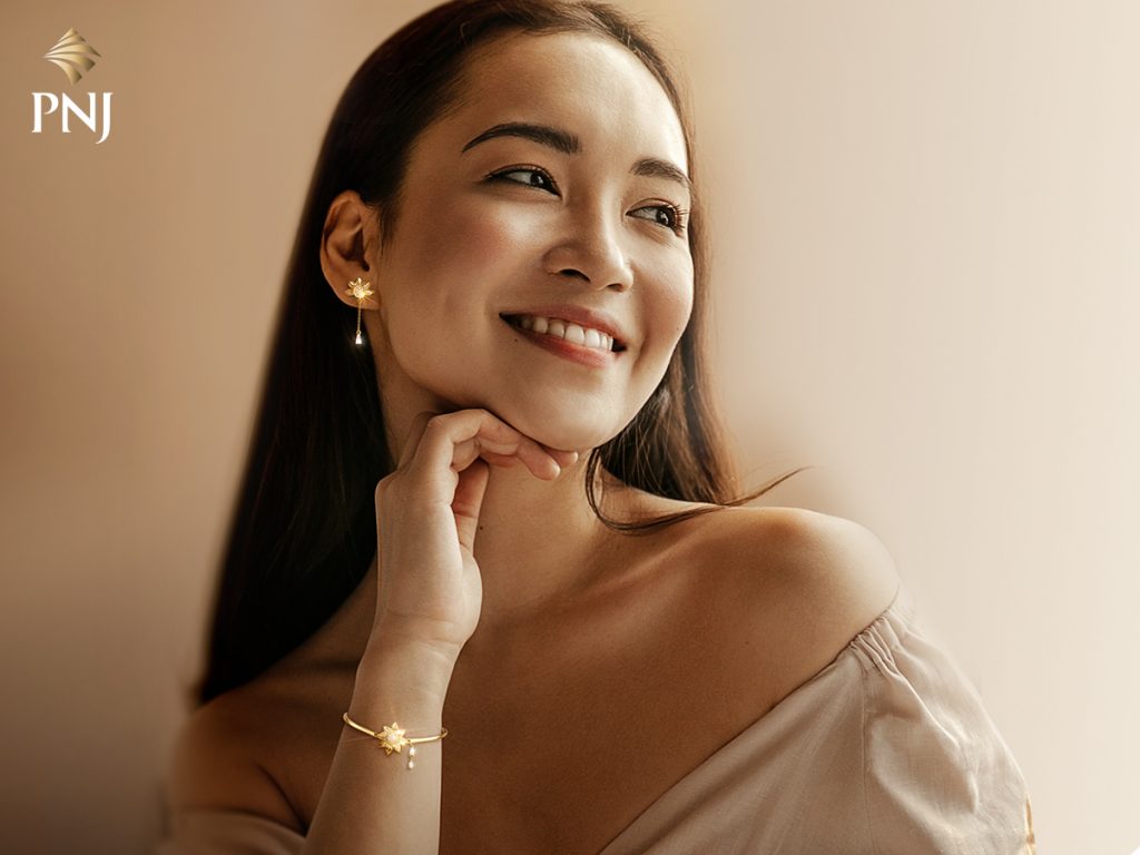 Sắp tới mùa tiệc tùng cuối năm rồi, nàng đã có những phụ kiện này chưa? 7 Sap toi mua tiec tung cuoi nam roi nang da co nhung phu kien nay chua 6