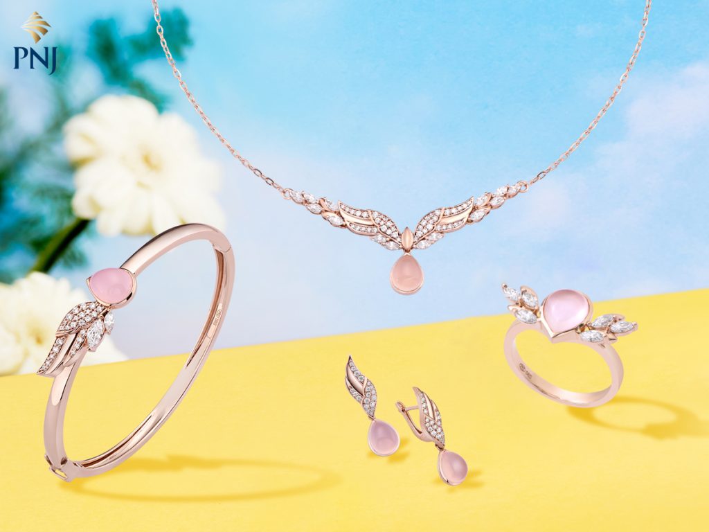 BST Su Gia Mua Xuan khi En Xuan mang binh an cham ngo 4 2