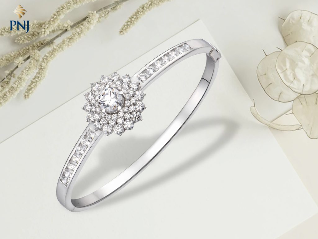 Top 5 trang sức được ưa chuộng nhất đầu năm 2022 5 5 trang suc duoc ua chuong nhat dau nam 2022 5