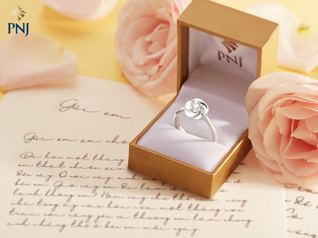 Các mẫu nhẫn đính hôn tuyệt phẩm khiến nàng xiêu lòng 1 Cac mau nhan dinh hon tuyet pham khien nang xieu long
