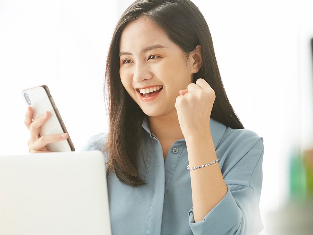 5 mon trang suc nang cong so nhat dinh phai co de nang cap trang phuc cua minh 2