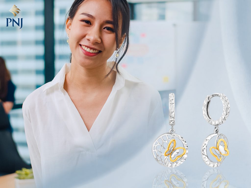 Nhung buoi tiec dem da tro lai nang da kip tro tay thay quan ao chua 2