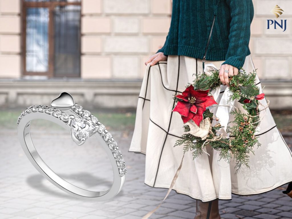 Khi mac chan vay nho chon ngay 5 mon trang suc nay 1