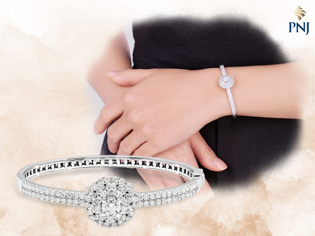 Top 5 trang suc kim cuong ban chay nhat thang 8 3