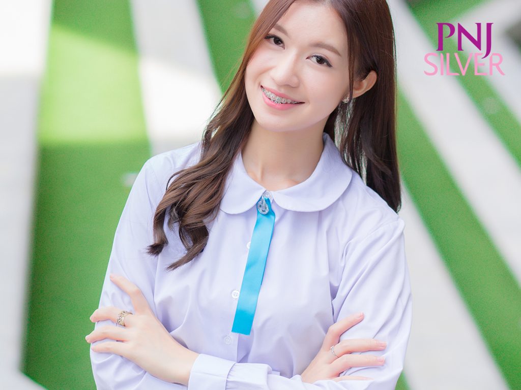 Top 5 trang suc Bac hot nhat cho mua tuu truong 2022 1 1