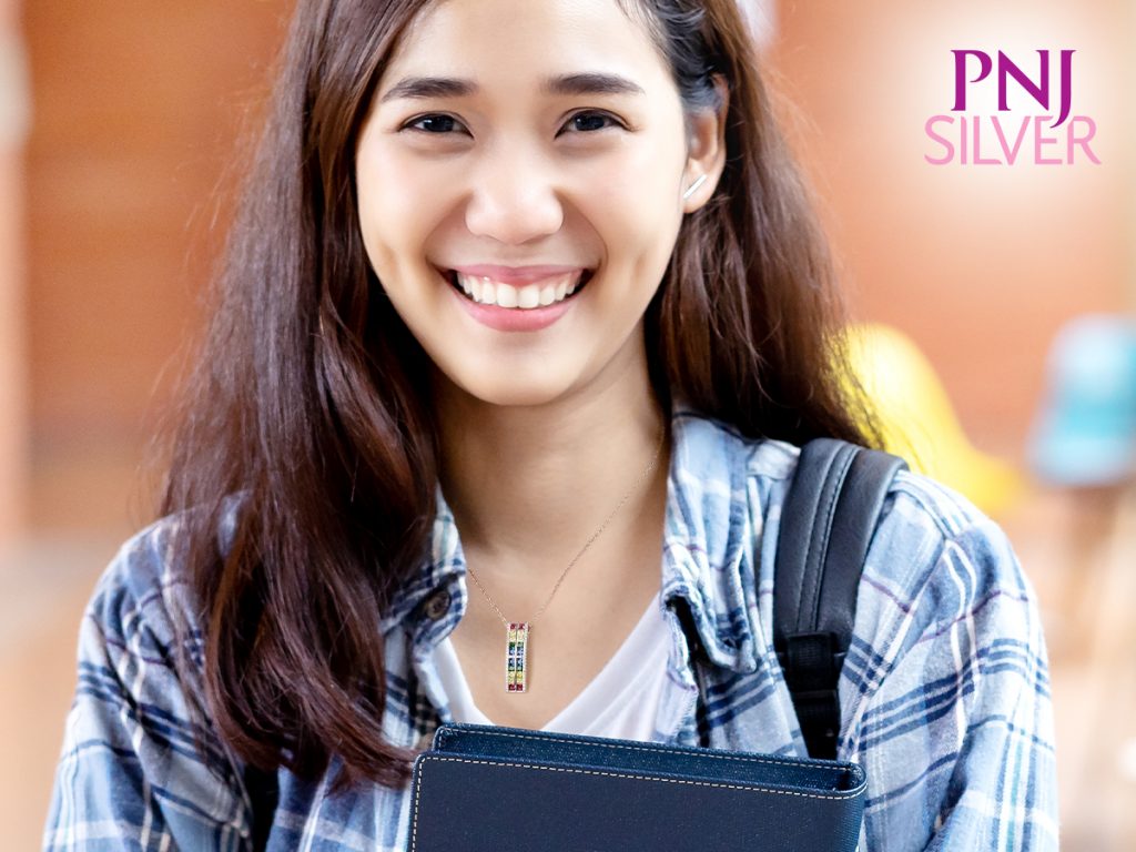 Top 5 trang suc Bac hot nhat cho mua tuu truong 2022 1 3