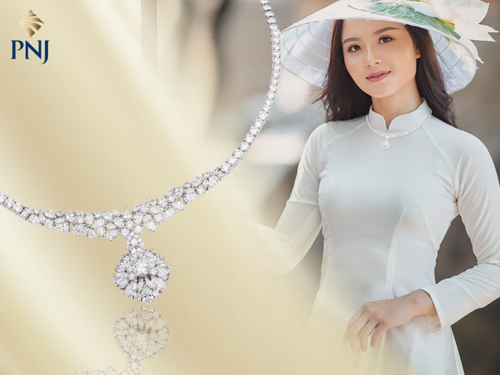 Mac ao dai truyen thong nhung phu kien nao se phu hop nhat voi nang 2