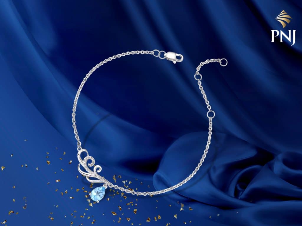 Top 5 trang suc da quy giup ban da dang phong cach dip cuoi nam 3 1