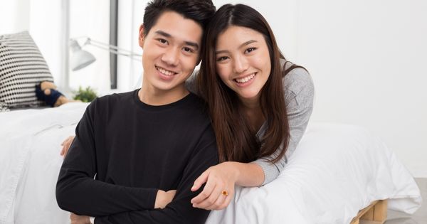 Bạch Dương hợp với cung nào? Cô nàng Bạch Dương nên đeo trang sức gì để tình yêu nở rộ? - PNJ Blog