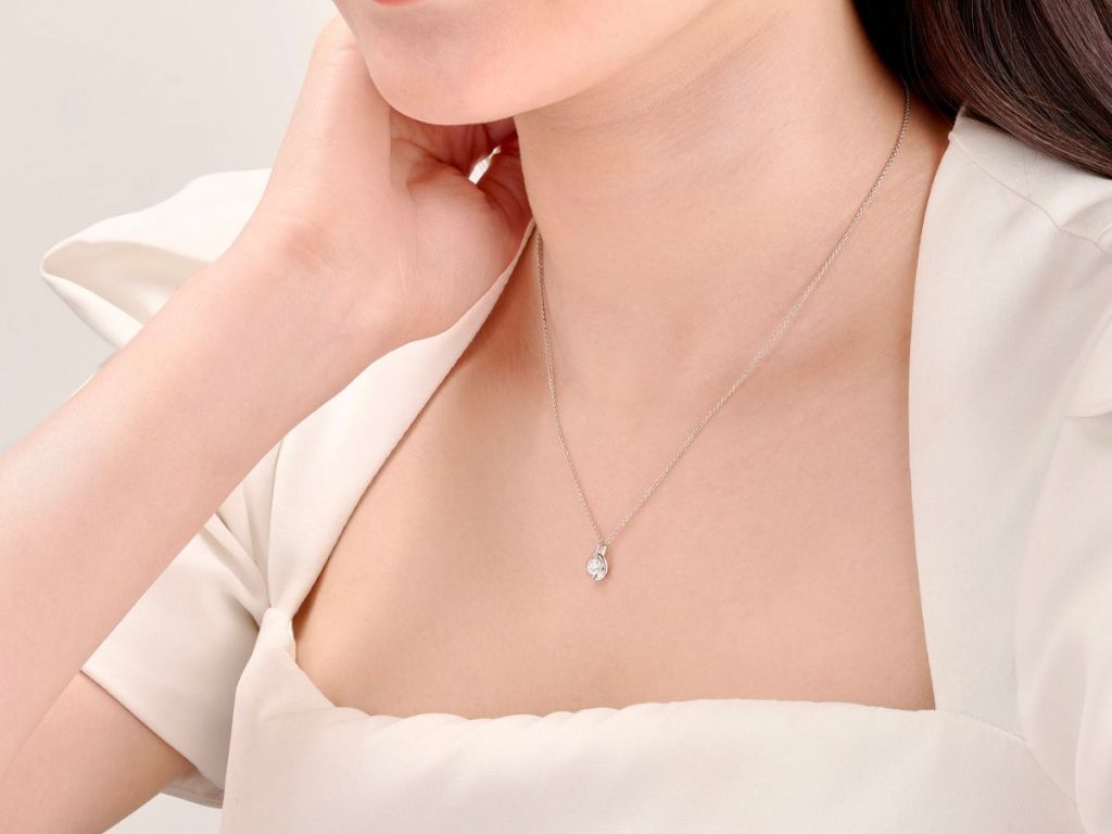 Mệnh Hải Trung Kim Hợp Màu Gì Năm 2023? 1 Menh Hai Trung Kim Hop Mau Gi Nam 2023