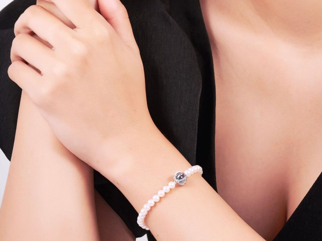 Bính Tý 1996, điều gì đang chờ đợi bạn trong tháng 4/2023? Đá quý nào sẽ phù hợp với bạn? 51 Binh Ty 1996 dieu gi dang cho doi ban trong thang 4 2023 Da quy nao se phu hop voi ban 2