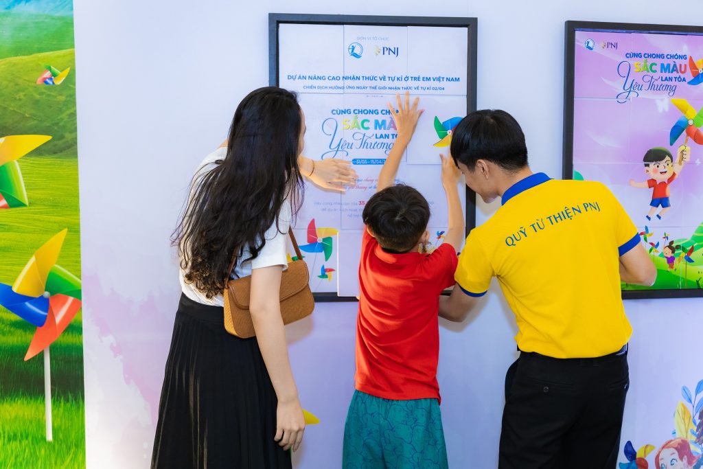 Cô giáo mầm non làm thêm đủ việc nuôi con tự kỉ: ‘Một đời vì con’ 3 co giao mam non lam them du viec nuoi con tu ki mot doi vi con 3 1