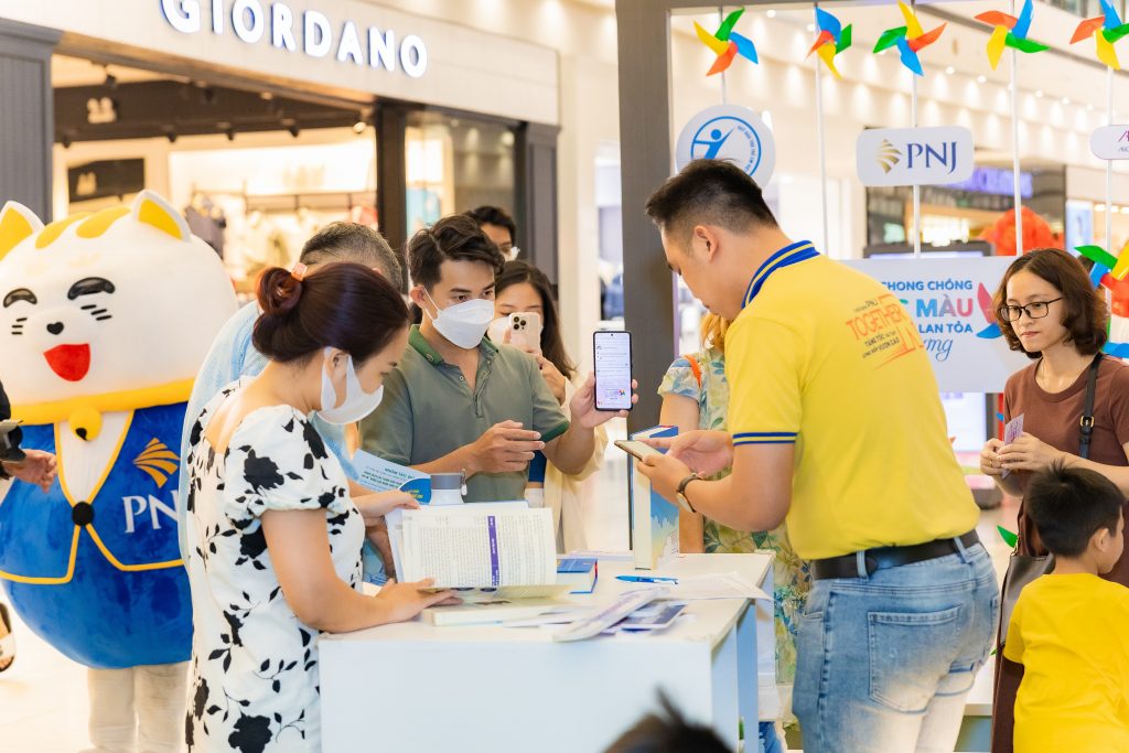 hanh trinh ben bi 5 nam pnj cham lo tre tu ki viet nam 6