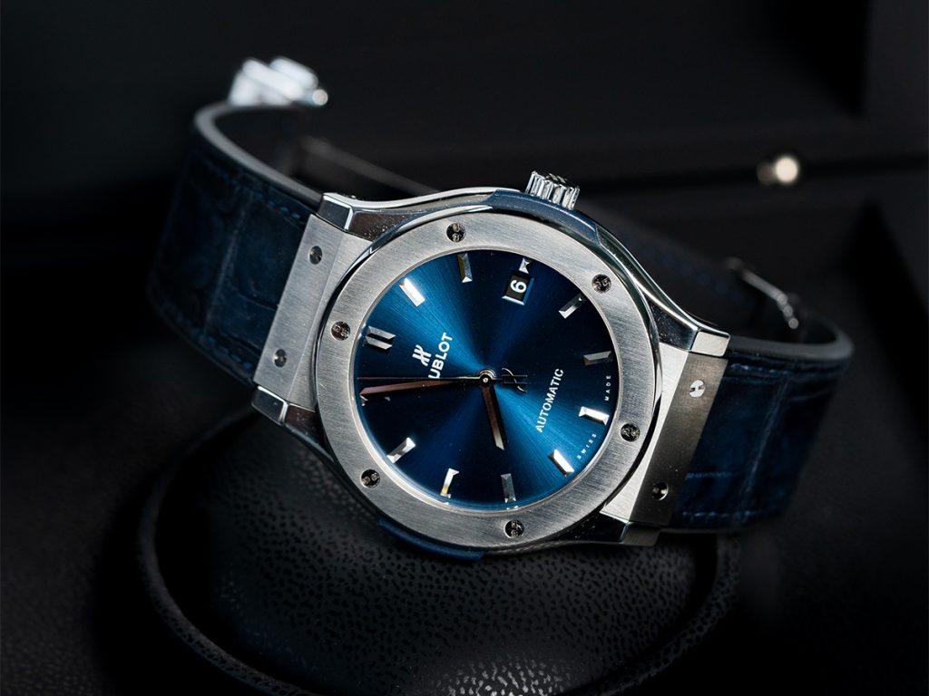 Thu mua đồng hồ hàng hiệu - Bán đồng hồ giá cao và uy tín tại Người Bạn Vàng 1 thu dong ho