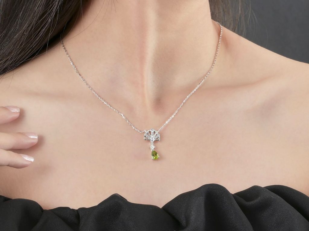 Thiên Bình hợp với cung nào? Cô nàng Thiên Bình nên đeo trang sức gì để tình yêu nở rộ? 1 Thien Binh hop voi cung nao Co nang Thien Binh nen deo trang suc gi de tinh yeu no ro