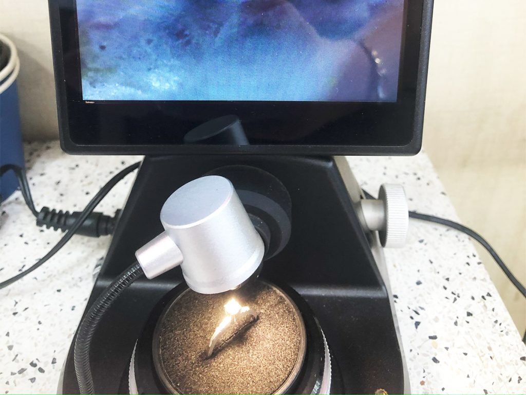 cam do nguoi ban vang tan phu