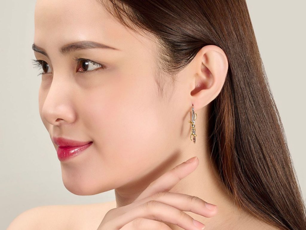 "Hóa trang" Halloween, tỏa sáng chất riêng ẩn giấu với trang sức PNJ độc đáo 50 Hoa trang Halloween toa sang chat rieng an giau voi trang suc PNJ doc dao 1