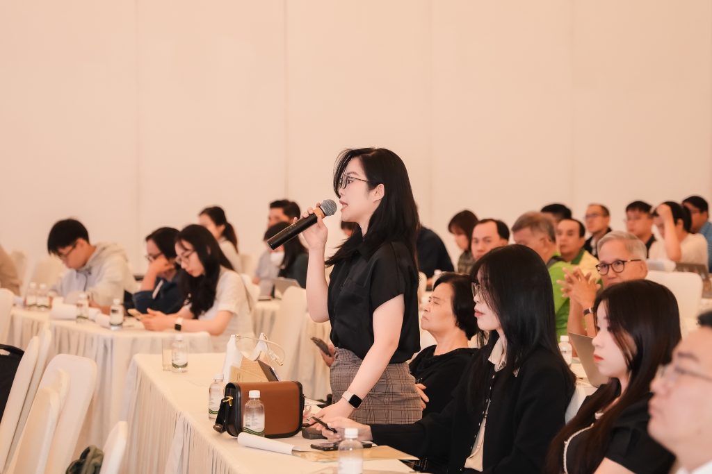 PNJ nhận 2 giải thưởng uy tín dành cho doanh nghiệp niêm yết 3 DSC07687