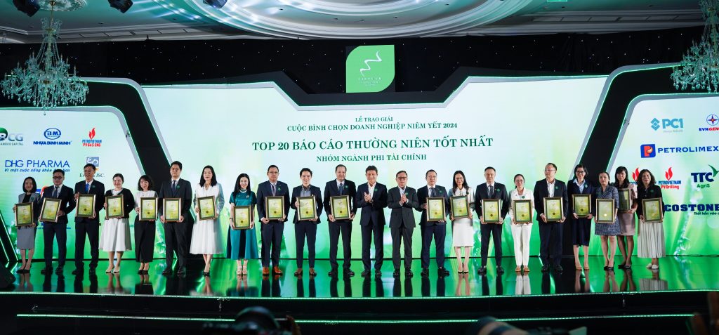 PNJ nhận 2 giải thưởng uy tín dành cho doanh nghiệp niêm yết 2 PhiTaiChinh 1