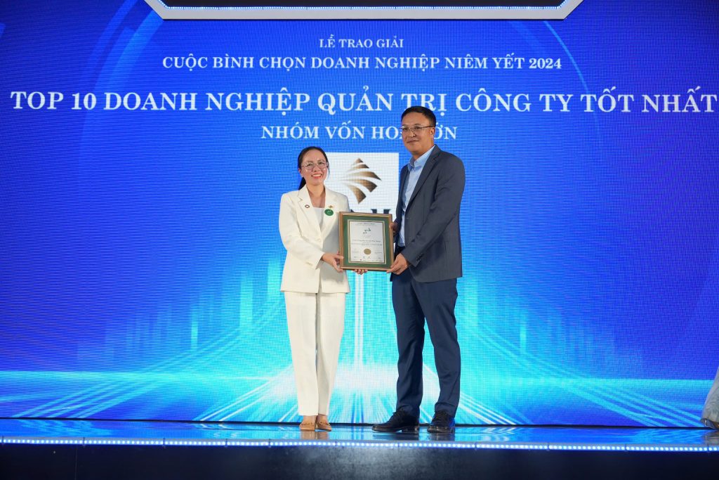Sau 10 Tháng, PNJ Ghi Nhận Doanh Thu Hơn 32.000 Tỷ 3 z6040541216383 5d7a31aa348ed90c000426c974ecfcbe 2