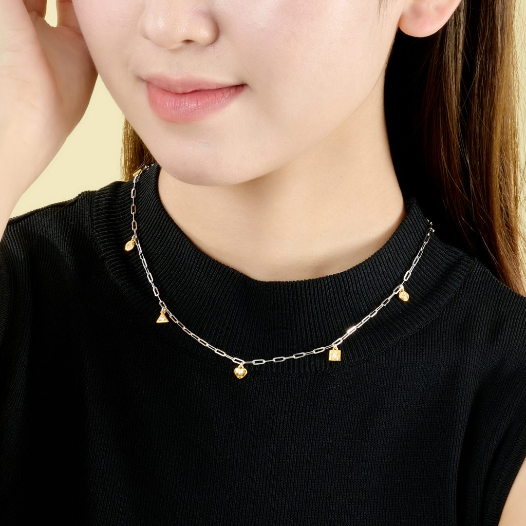 Gợi Ý Các Kiểu Mix & Match Dây Chuyền Giúp Nàng Công Sở Tỏa Sáng Mỗi Ngày 4 goi y cac kieu mix match day chuyen giup nang cong so toa sang moi ngay 02